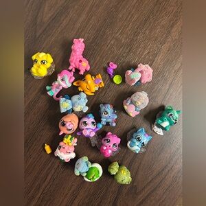 Lot of Hatchimals mini figures